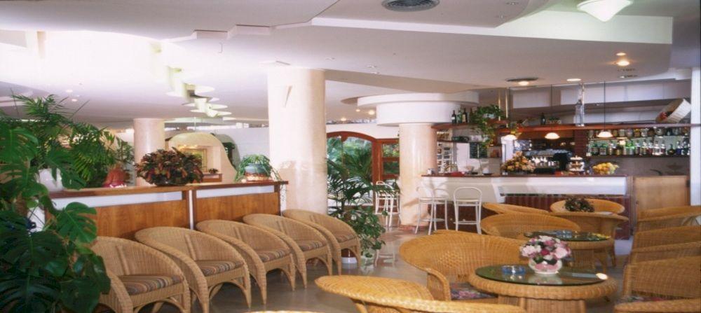 Hotel Baia Santa Barbara Rodi Garganico Exterior photo